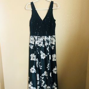 Black & White Elegant Gown - Size 6